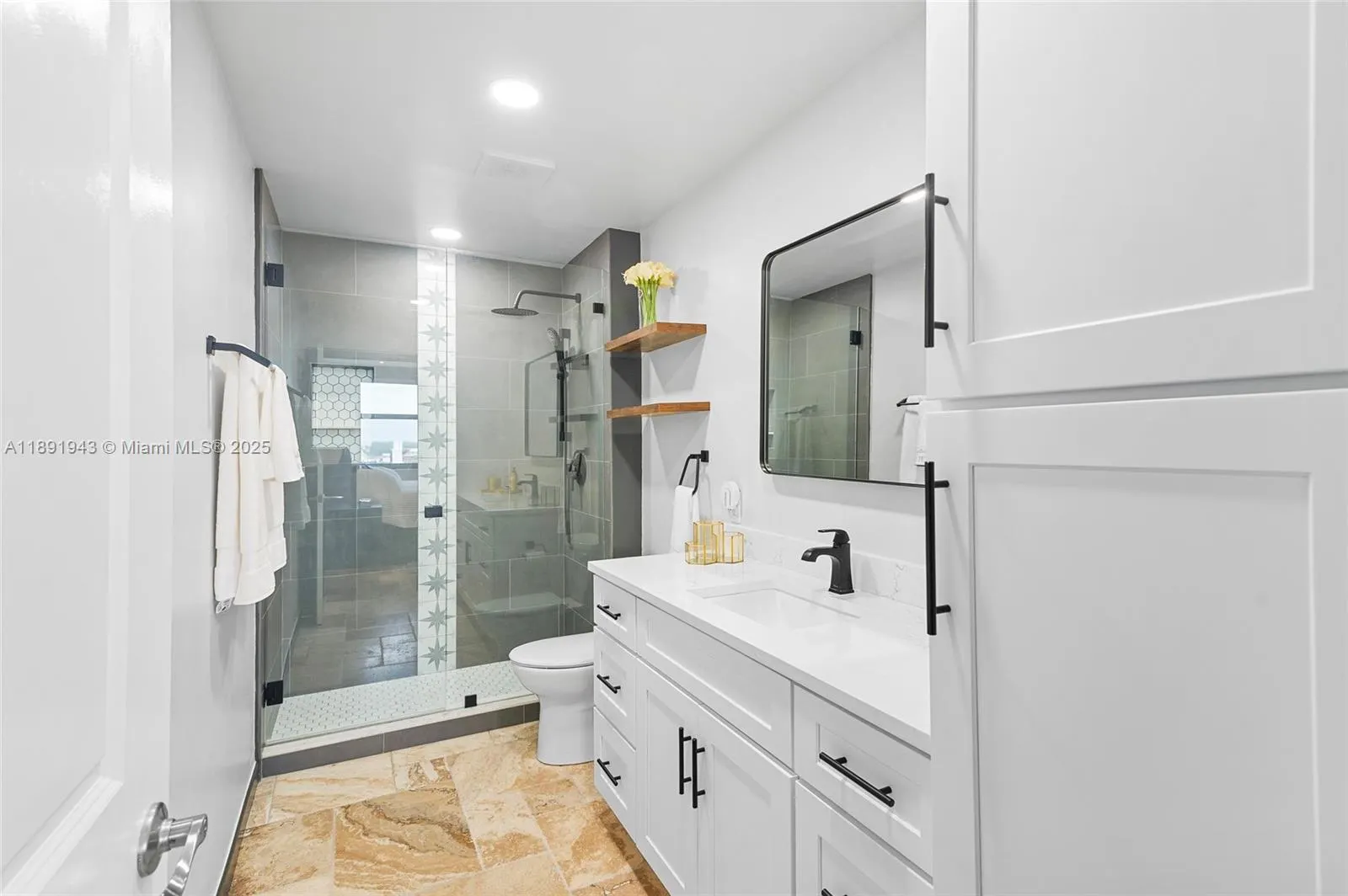 1401 N Riverside Dr, #1406