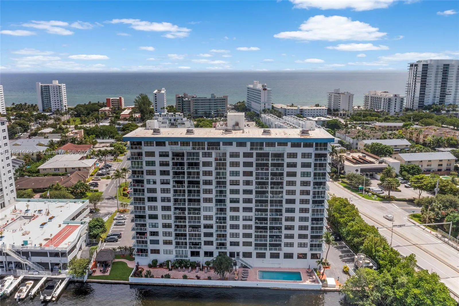 1401 N Riverside Dr, #1406