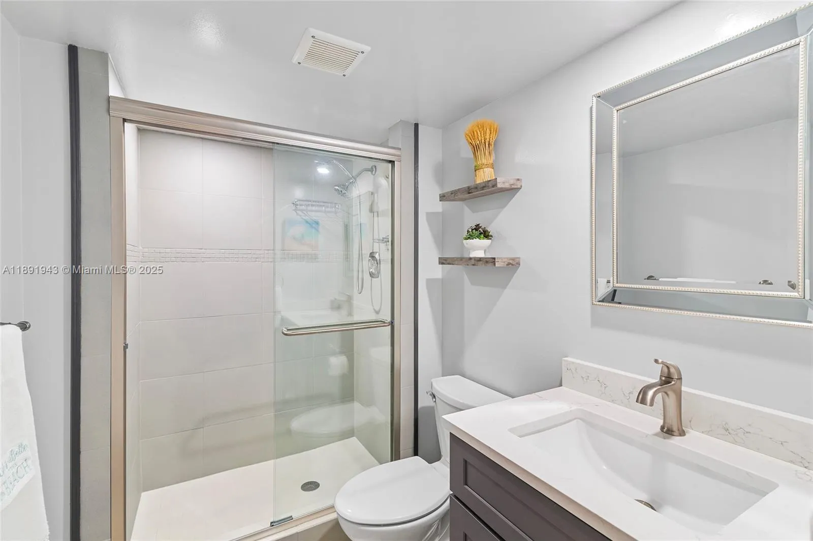 1401 N Riverside Dr, #1406