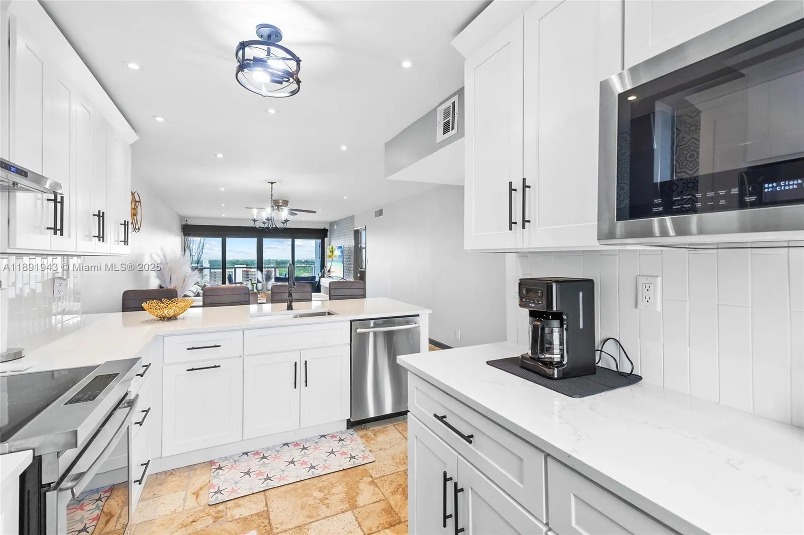 1401 N Riverside Dr, #1406