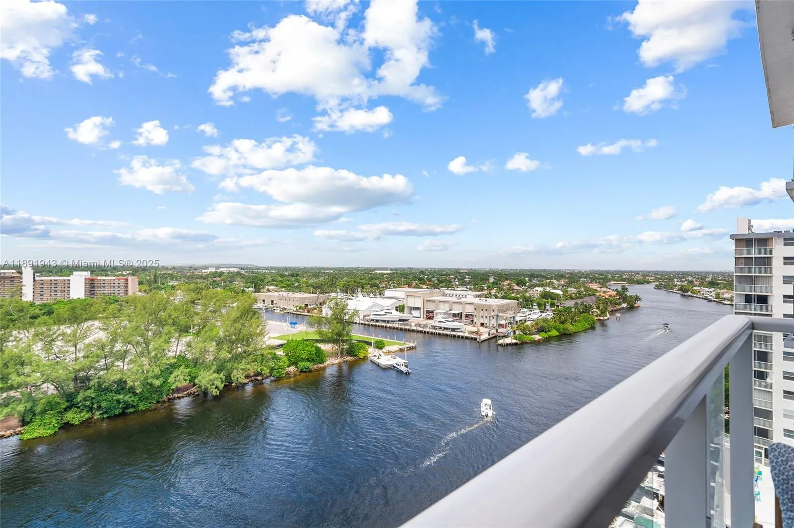 1401 N Riverside Dr, #1406