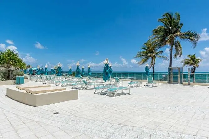 2501 S OCEAN DR, #1117