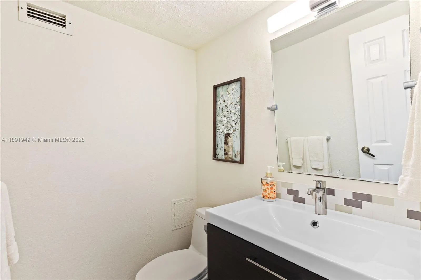 2501 S OCEAN DR, #1117