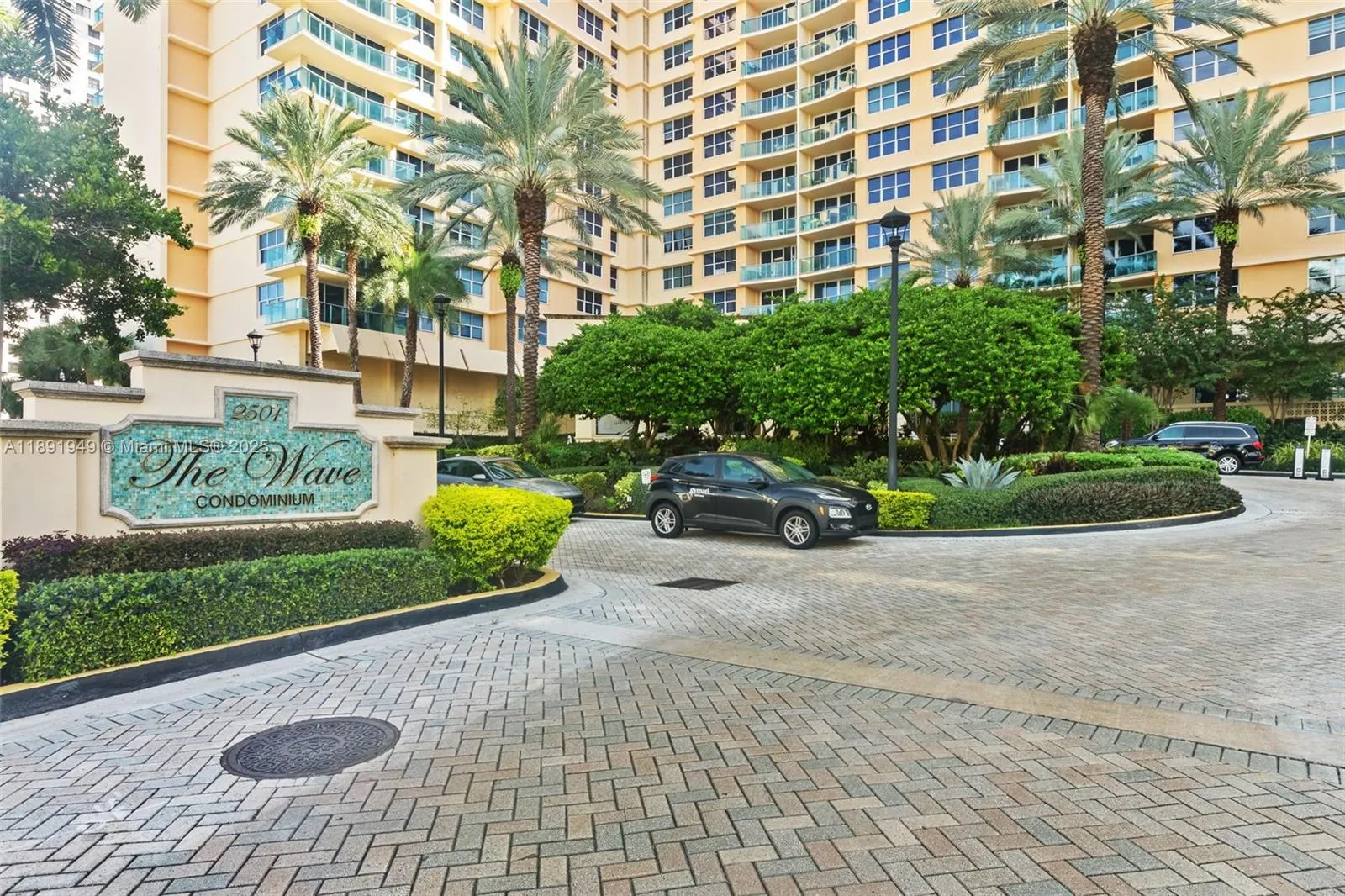 2501 S OCEAN DR, #1117