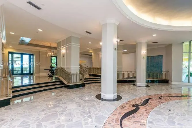 2501 S OCEAN DR, #1117