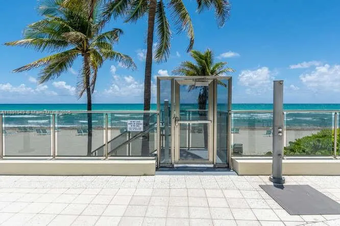 2501 S OCEAN DR, #1117
