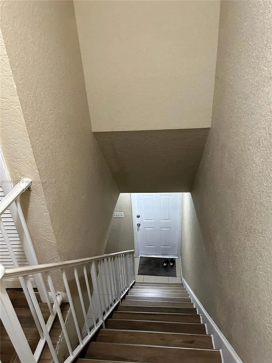 7912 Kimberly Blvd, #301
