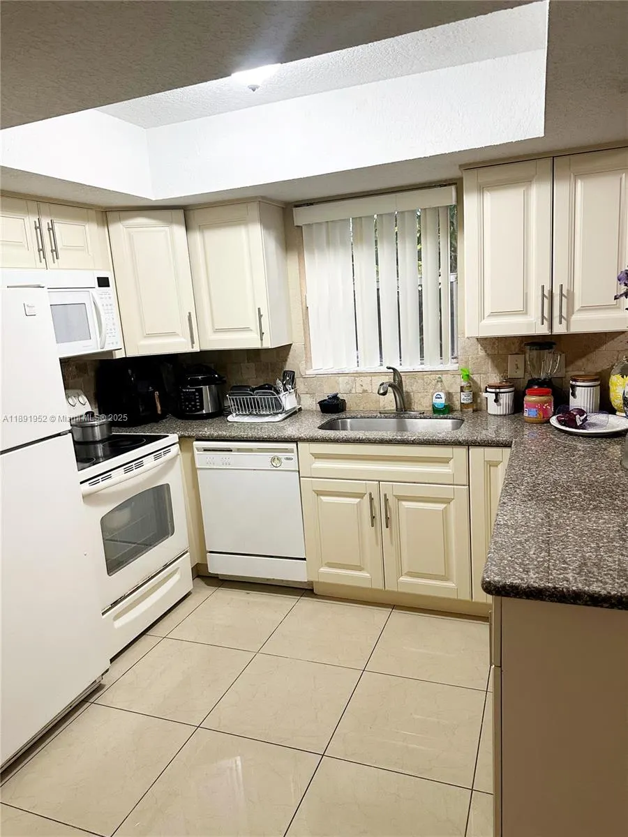 7912 Kimberly Blvd, #301