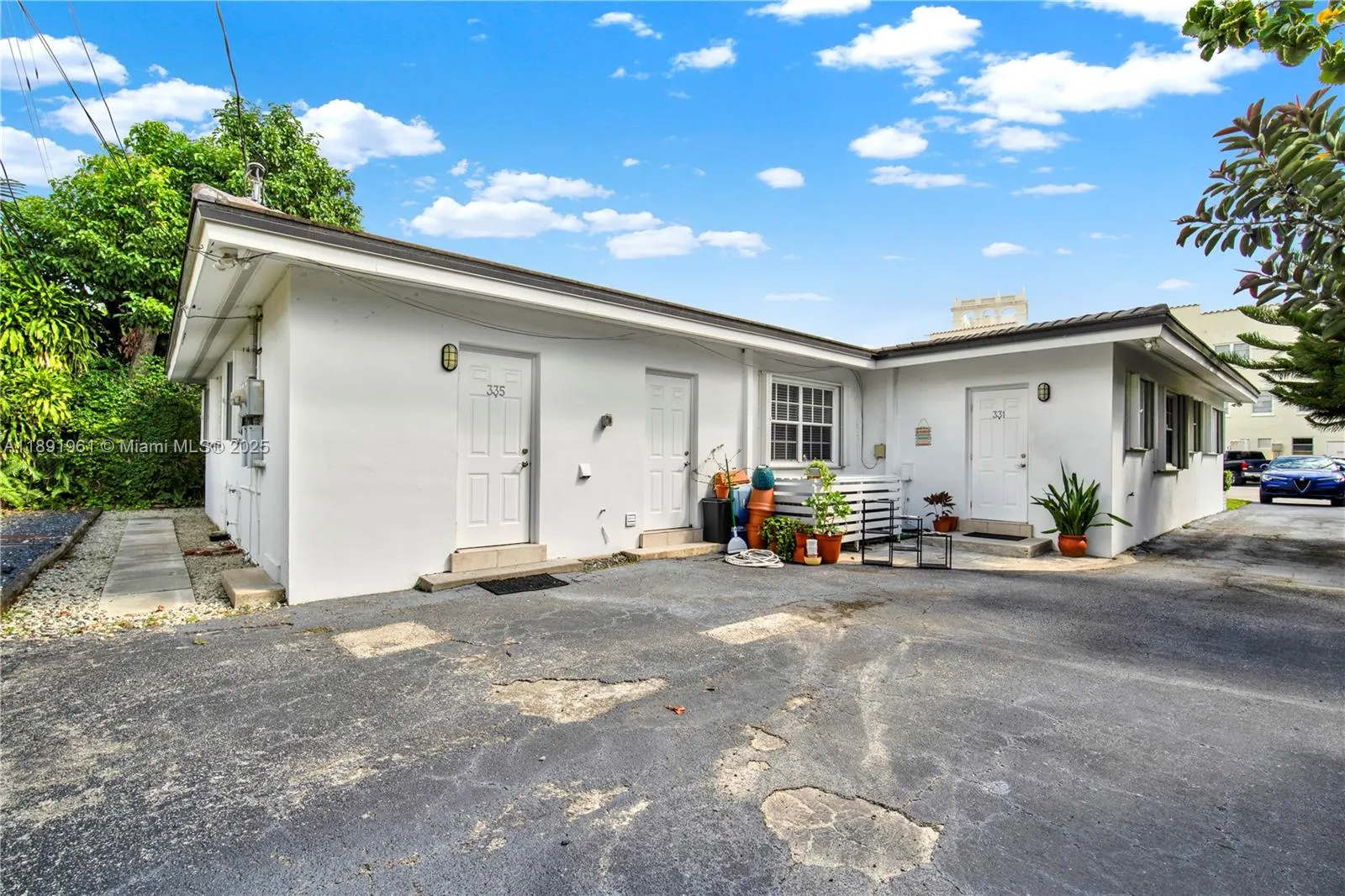 331 Santander Ave, #335