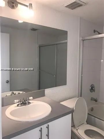 7326 Collins Ave, #304