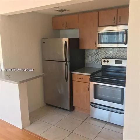 7326 Collins Ave, #304