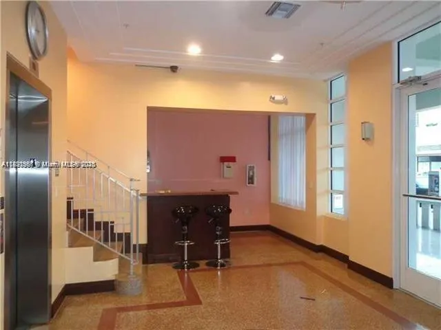 7326 Collins Ave, #304