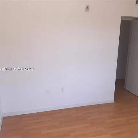 7326 Collins Ave, #304