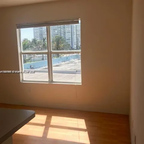 7326 Collins Ave, #304