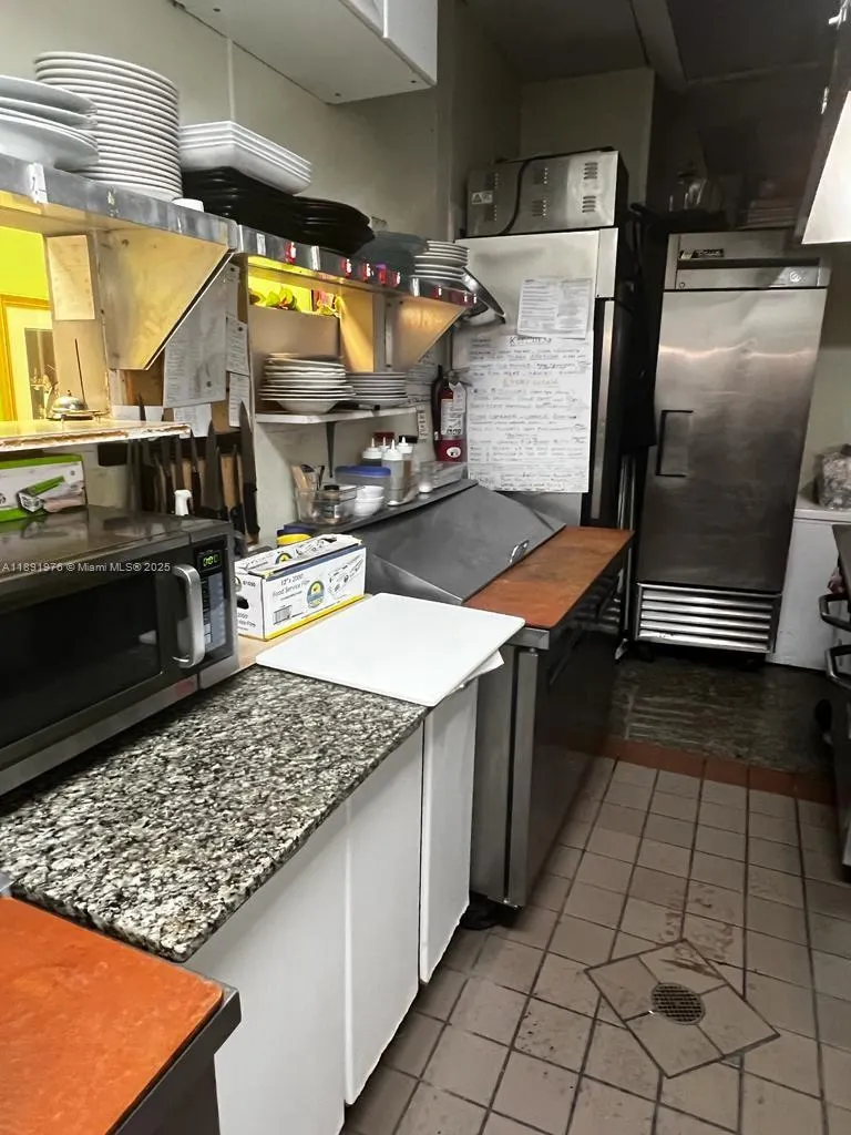 235 Commercial Blvd