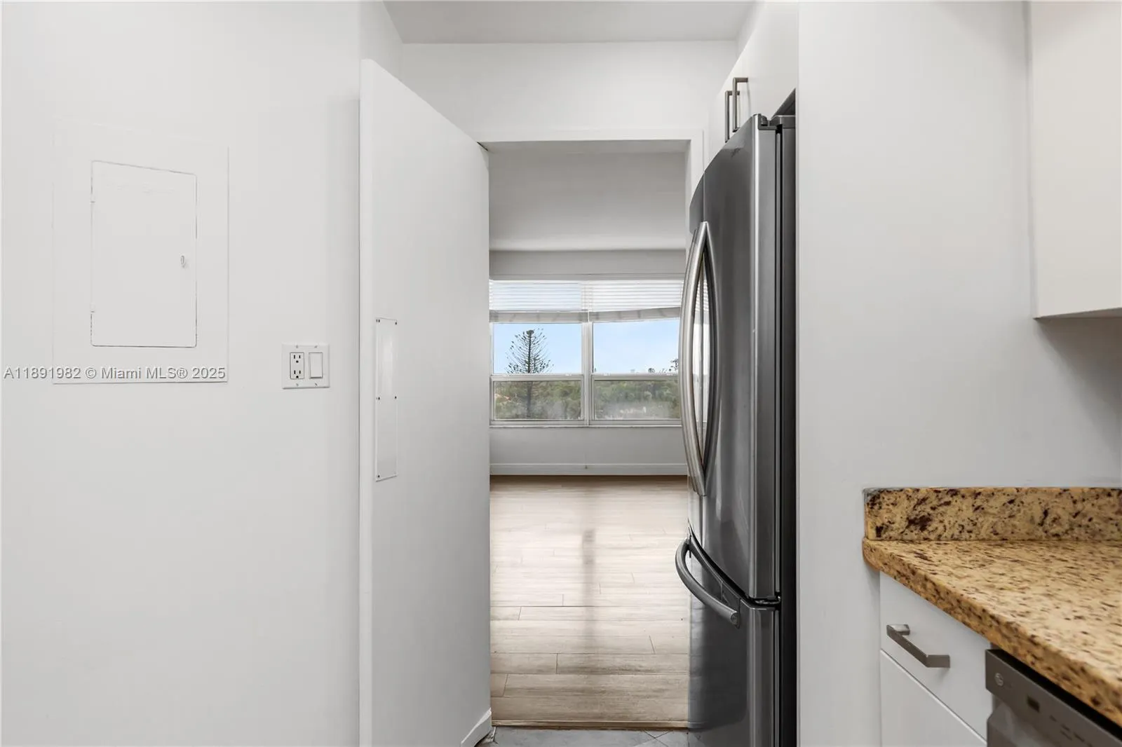 4925 Collins Ave, #6G