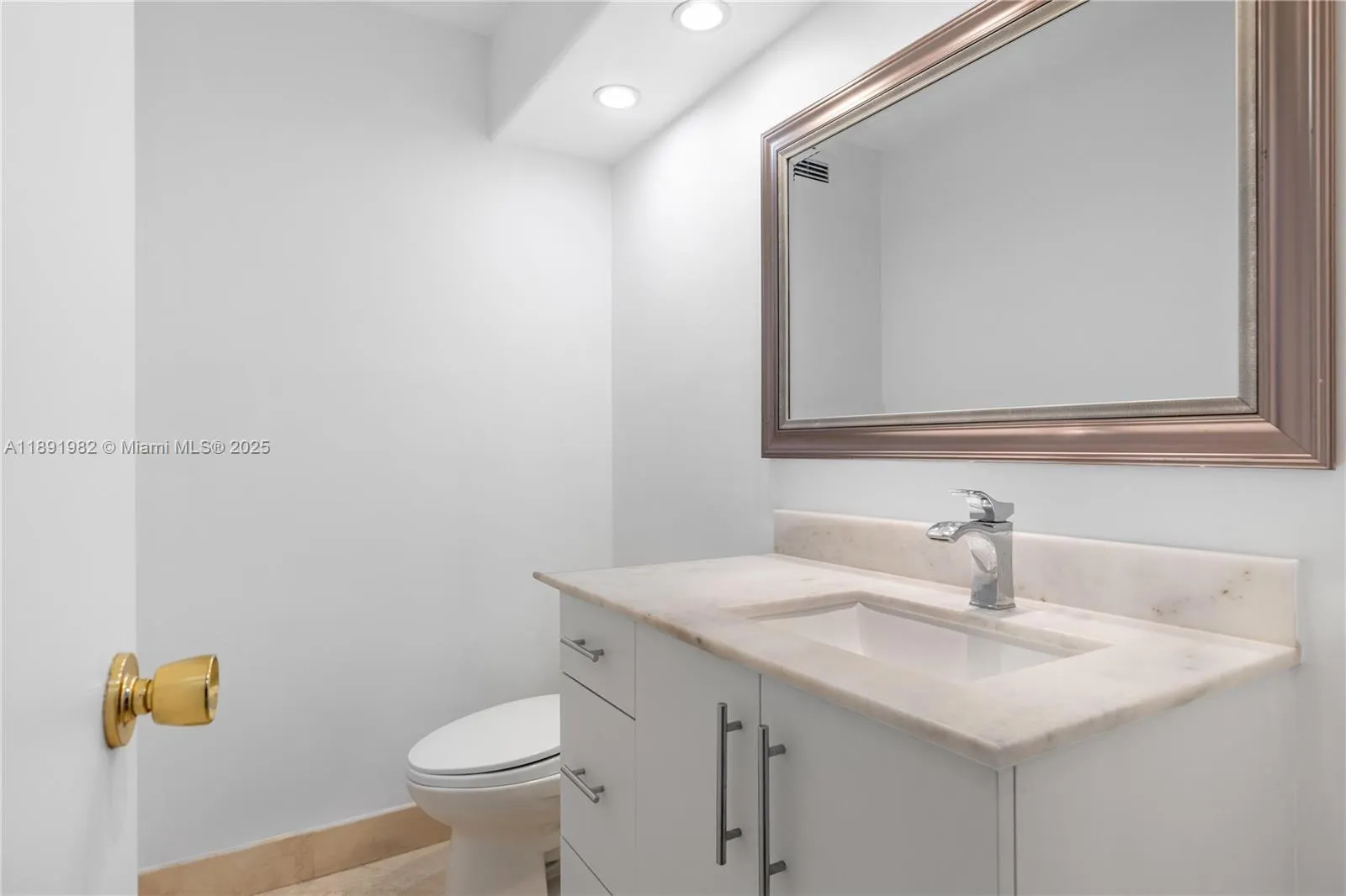 4925 Collins Ave, #6G