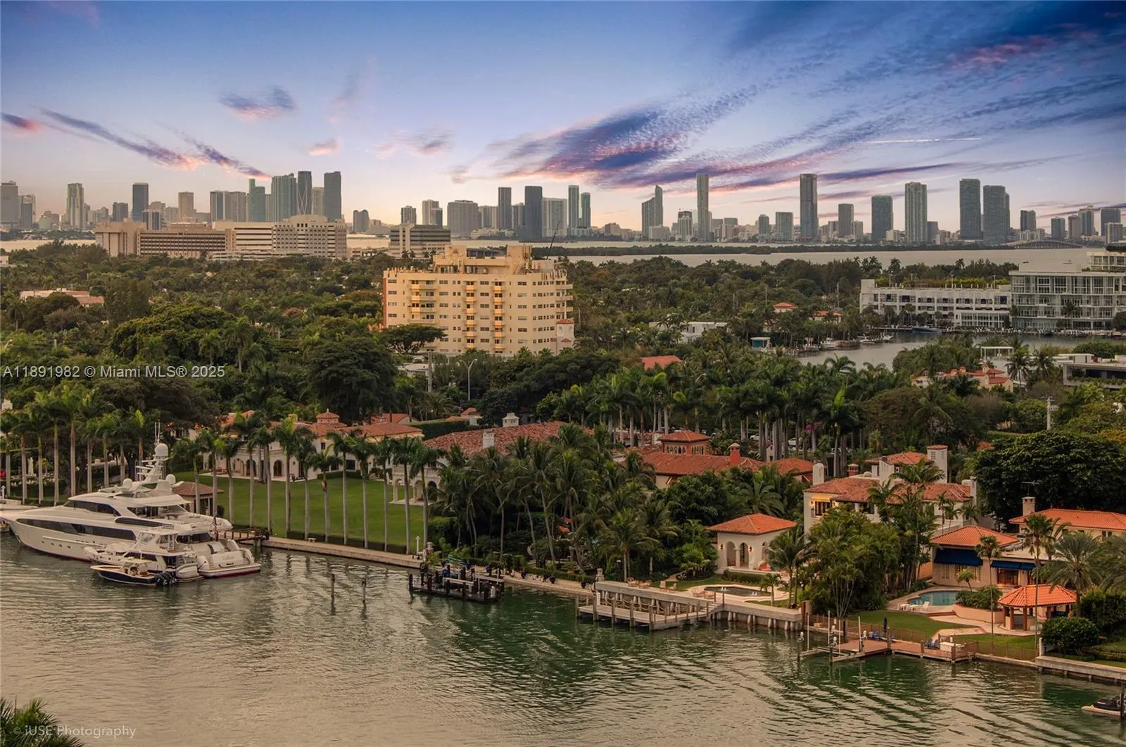 4925 Collins Ave, #6G