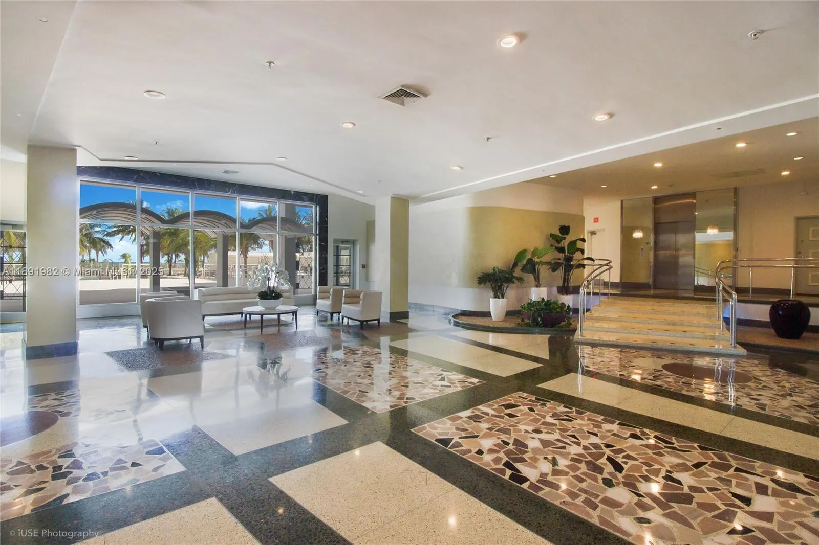 4925 Collins Ave, #6G