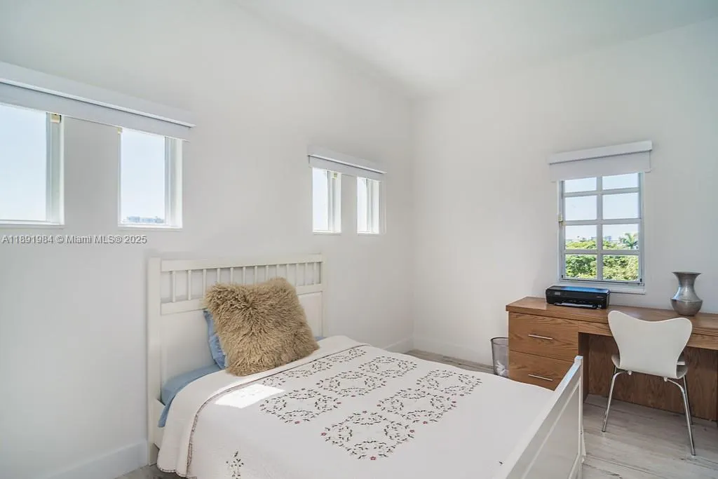 3500 Island Blvd, #DPH01