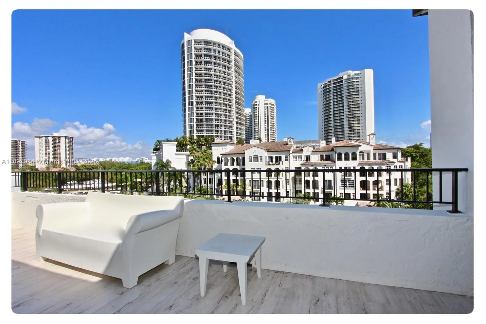 3500 Island Blvd, #DPH01