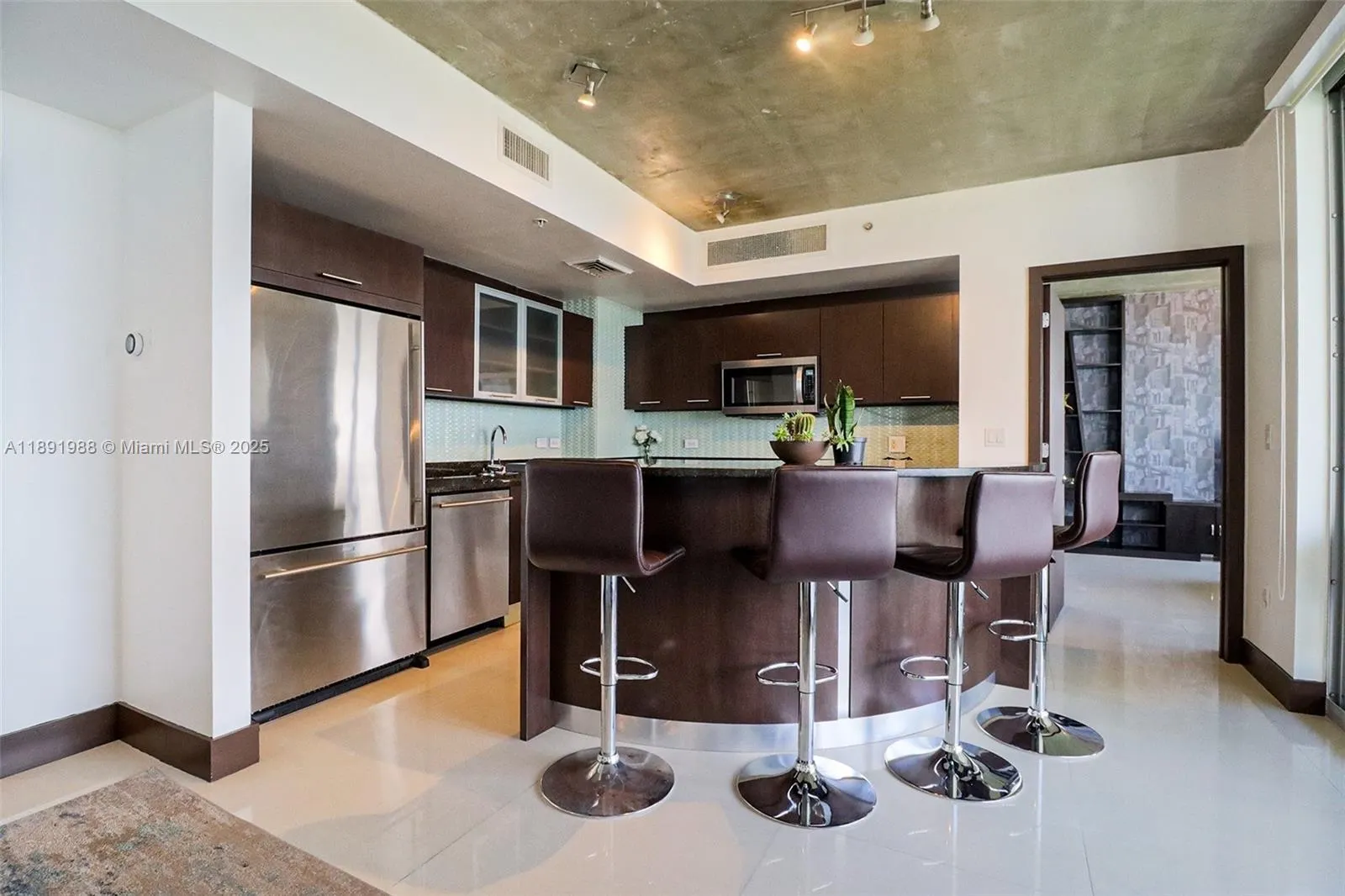 3451 NE 1st Ave, #M0804