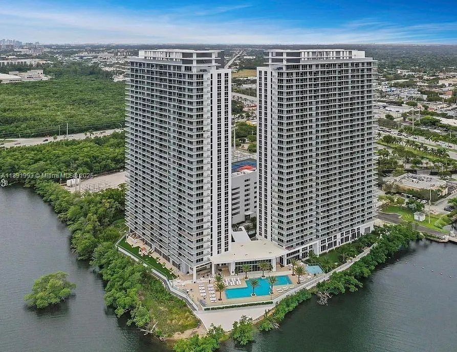 16385 Biscayne Blvd, #3018