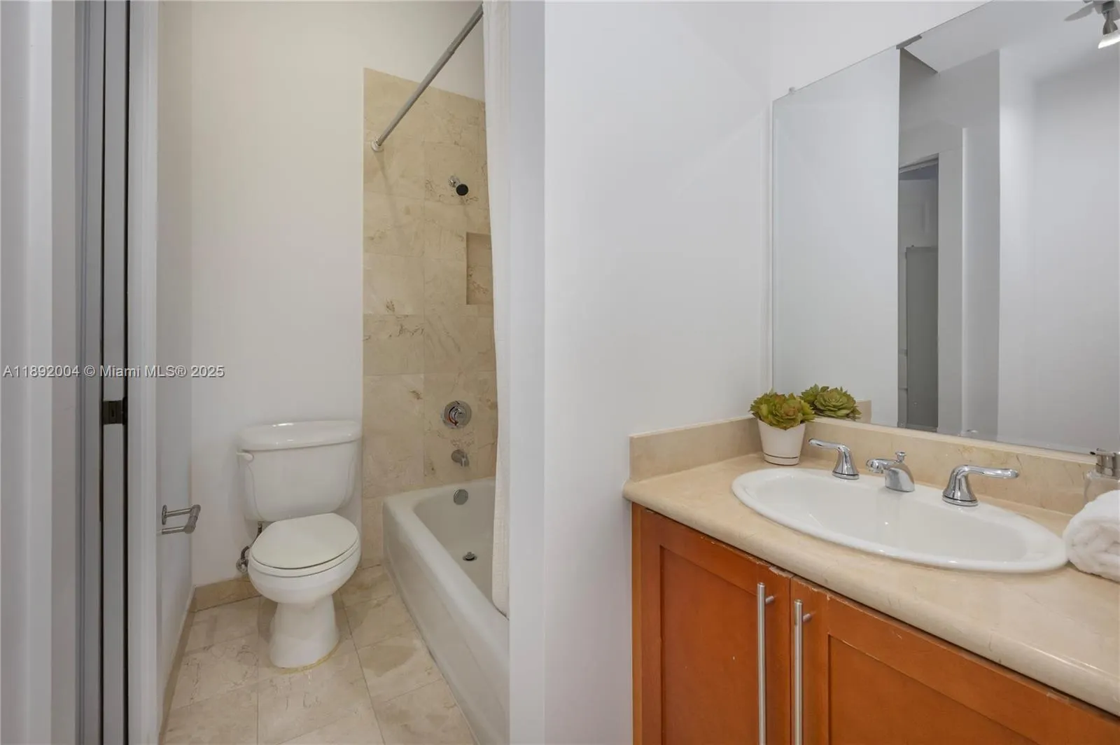 3170 Jackson Ave, #5