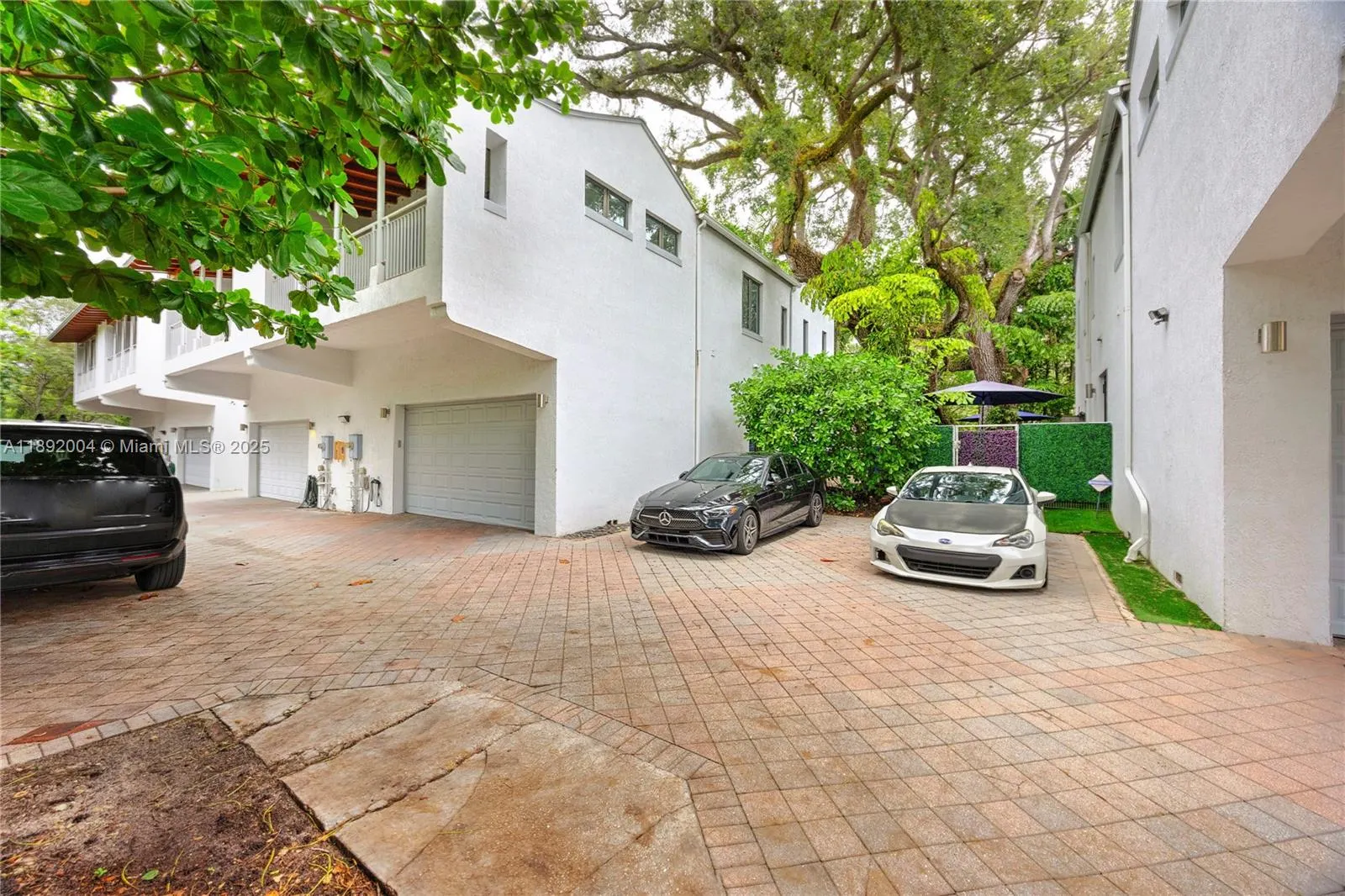 3170 Jackson Ave, #5