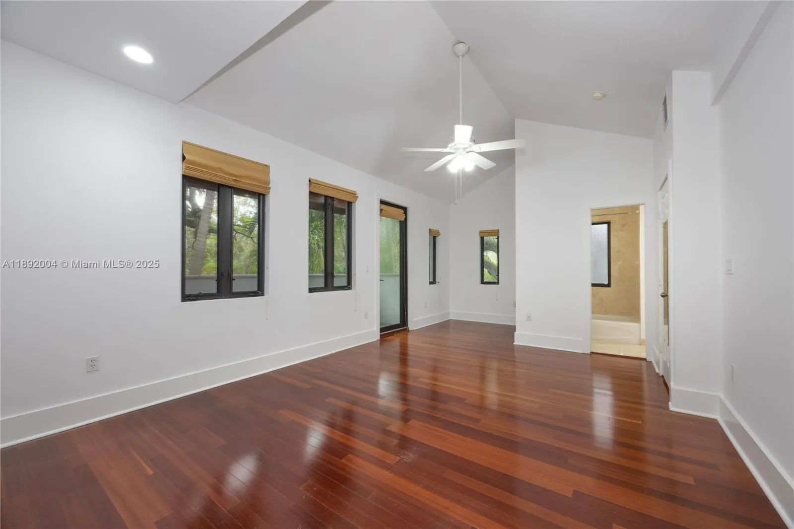 3170 Jackson Ave, #5
