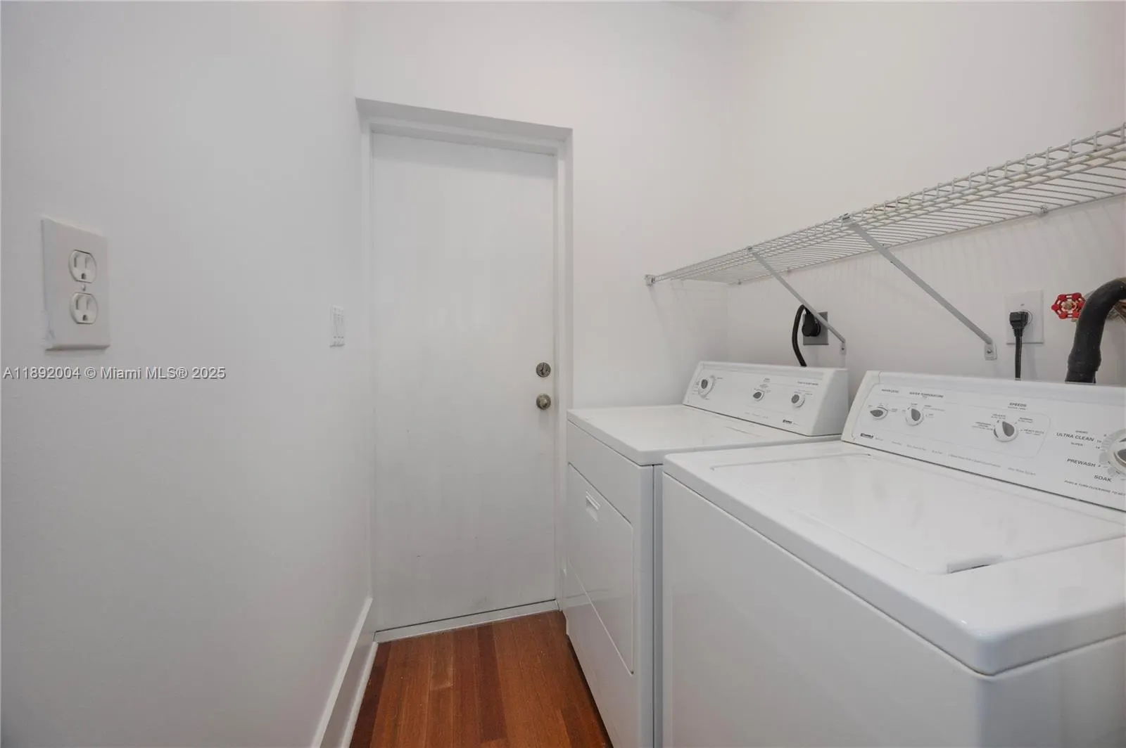 3170 Jackson Ave, #5