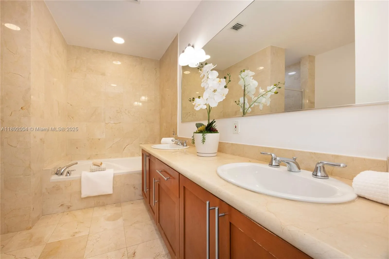 3170 Jackson Ave, #5