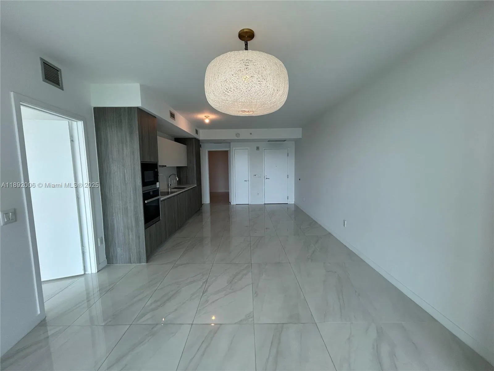 2900 NE 7th Ave, #306