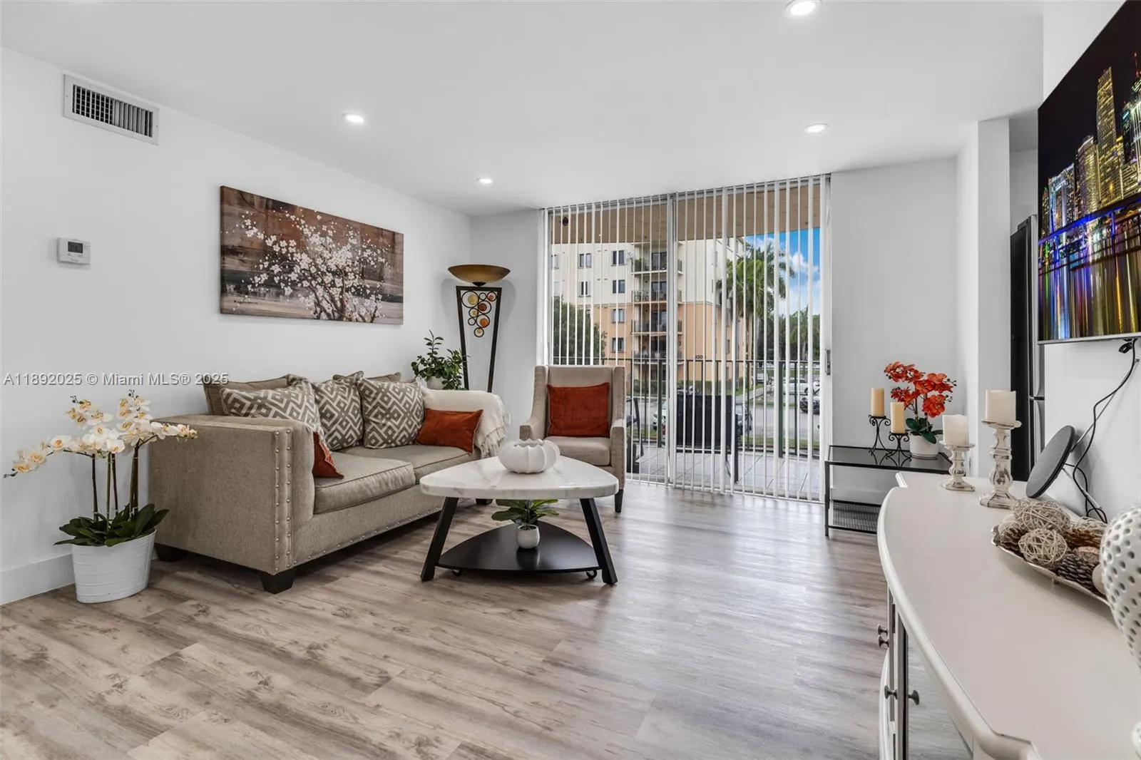 9310 Fontainebleau Blvd, #201
