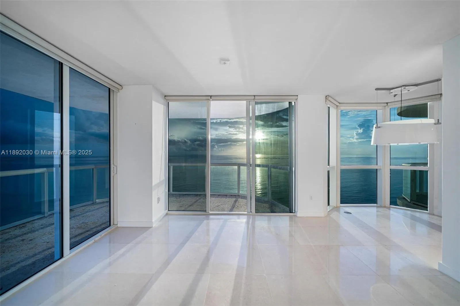6365 Collins Ave, #2901
