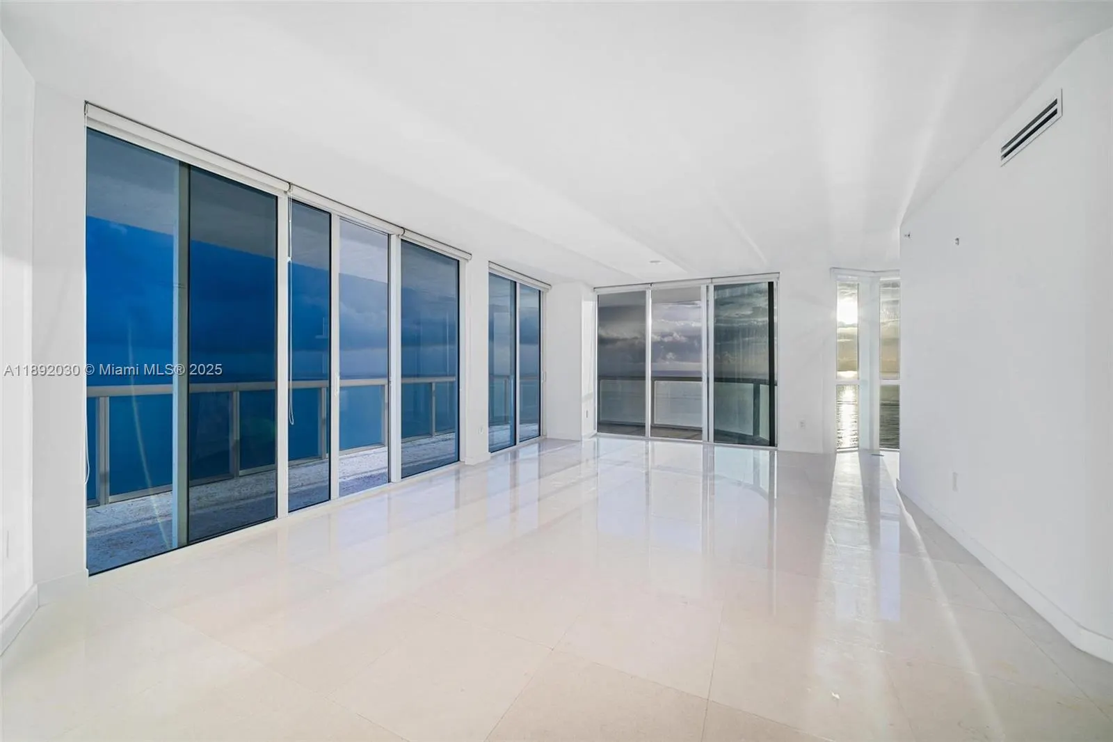 6365 Collins Ave, #2901