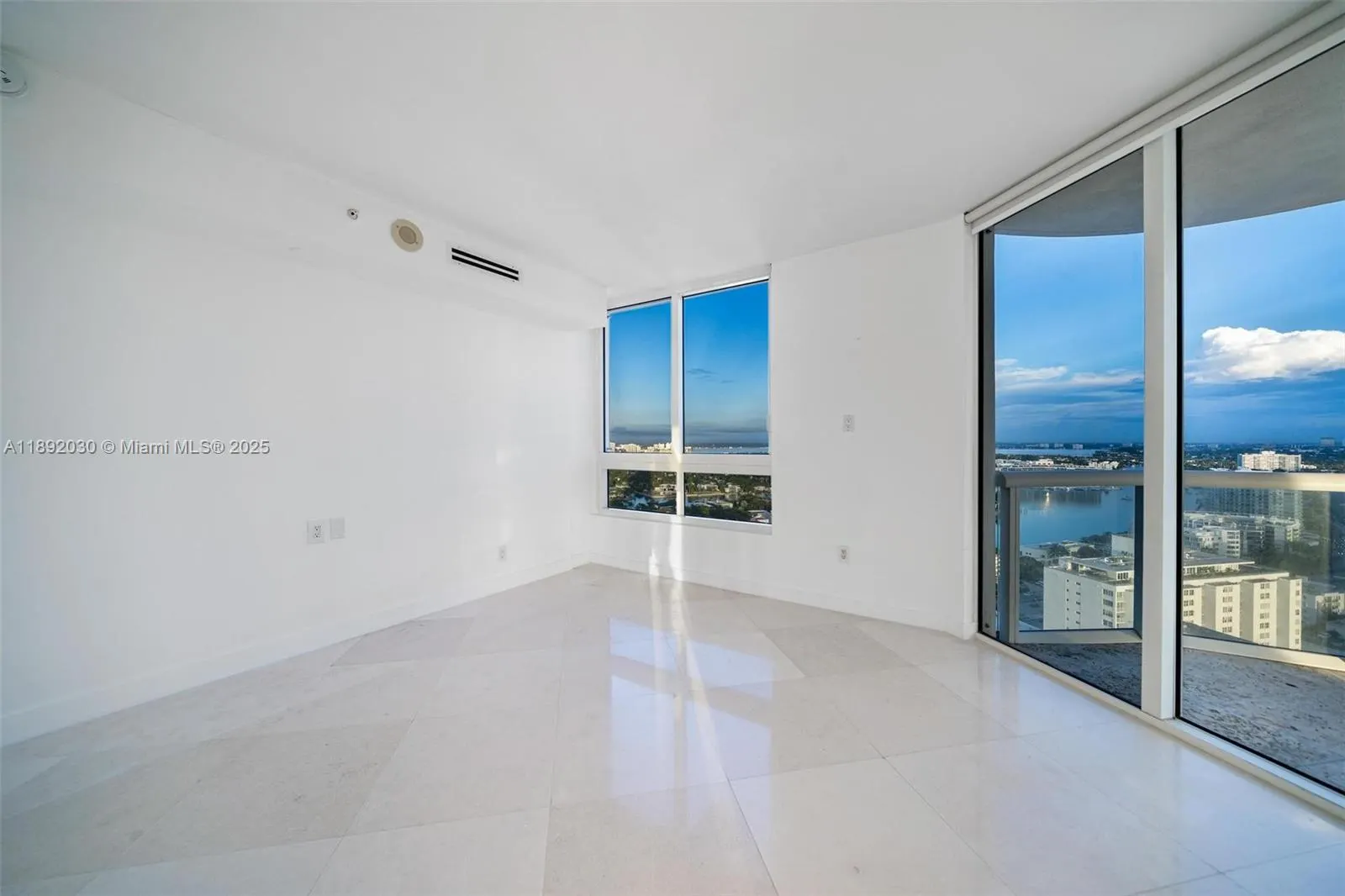 6365 Collins Ave, #2901