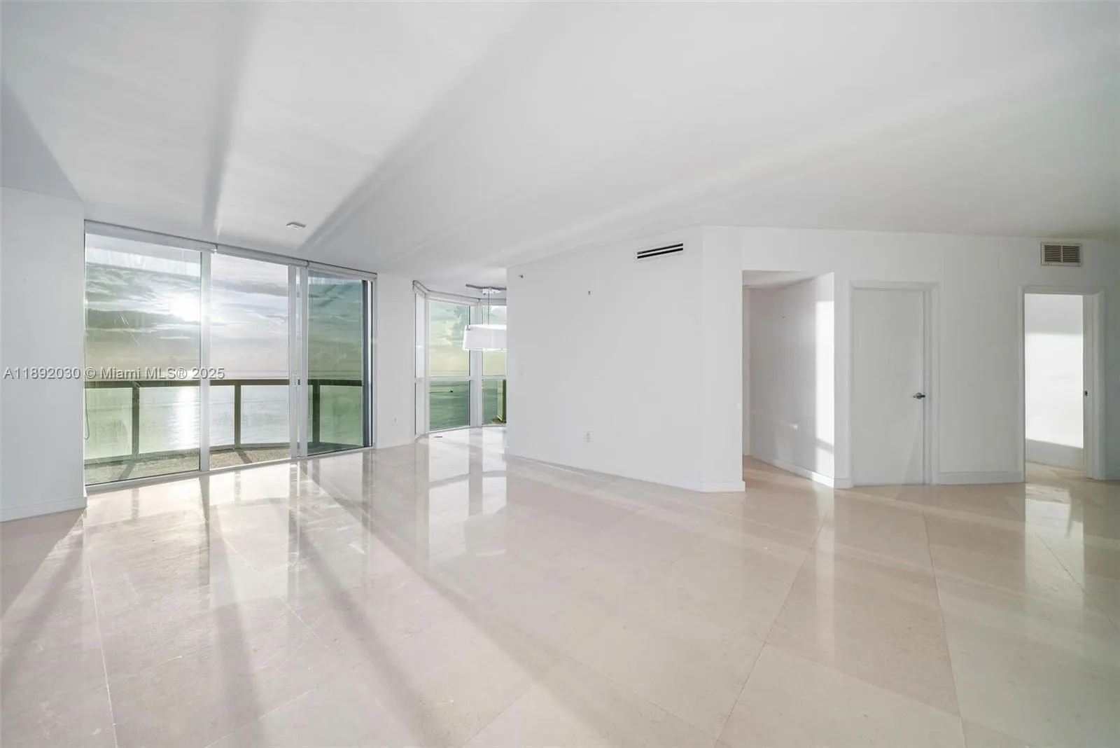 6365 Collins Ave, #2901