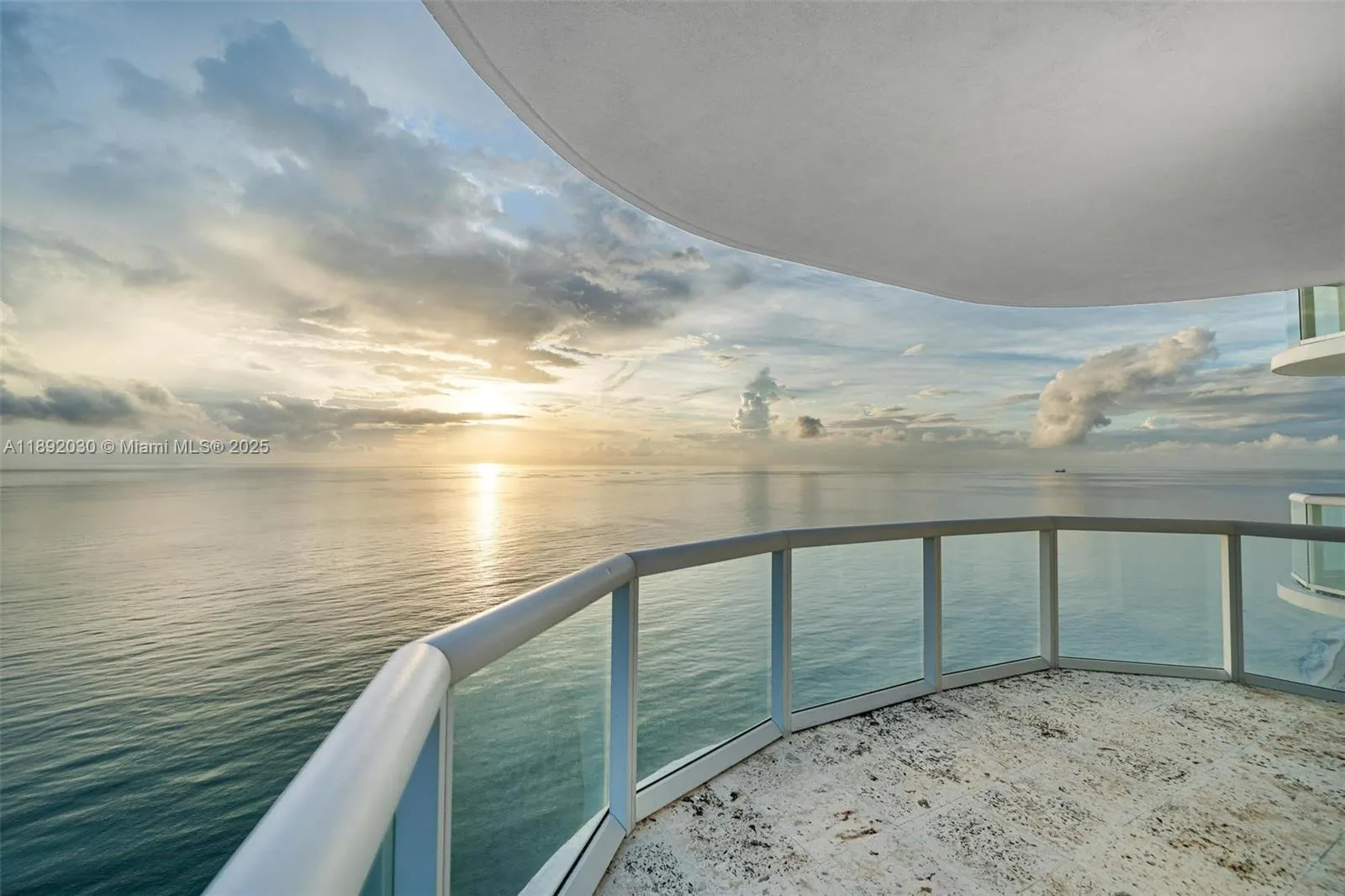 6365 Collins Ave, #2901