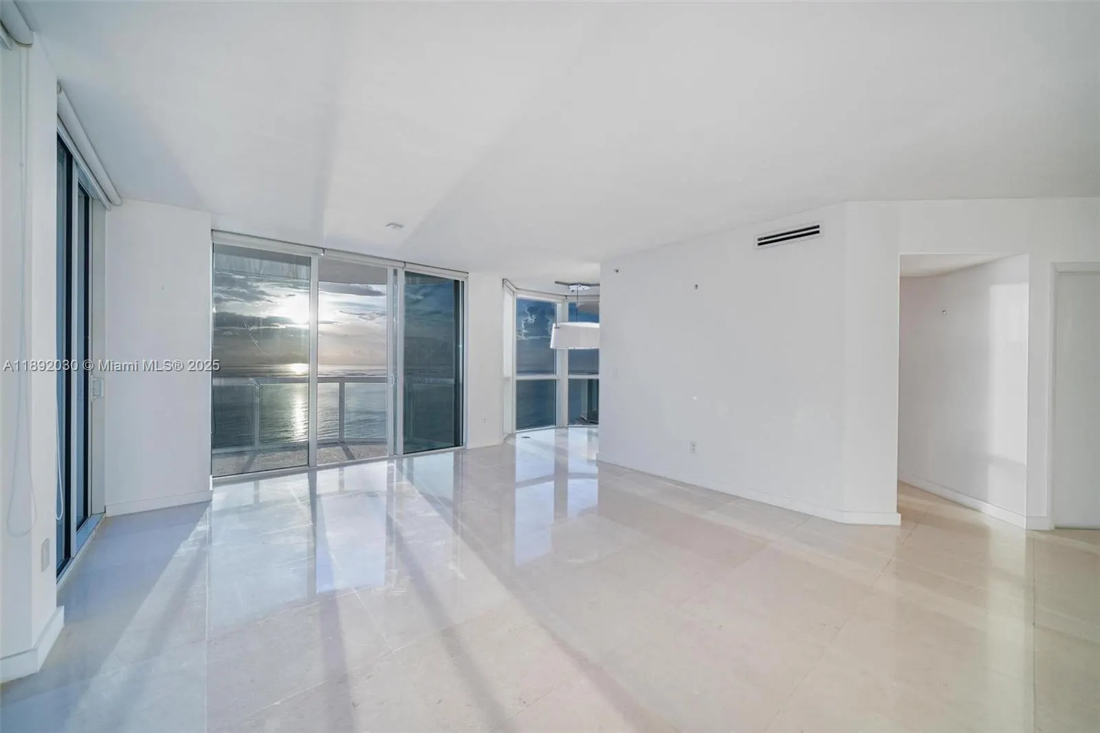 6365 Collins Ave, #2901
