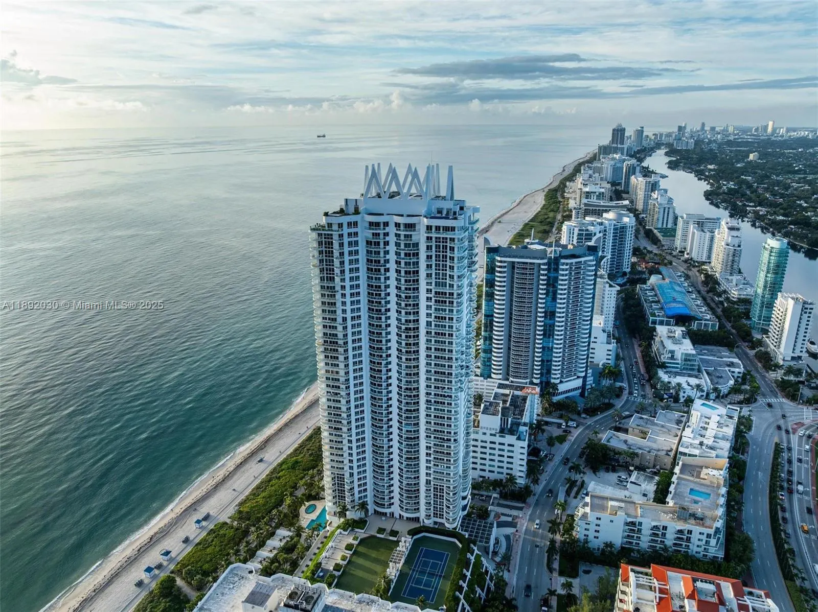 6365 Collins Ave, #2901