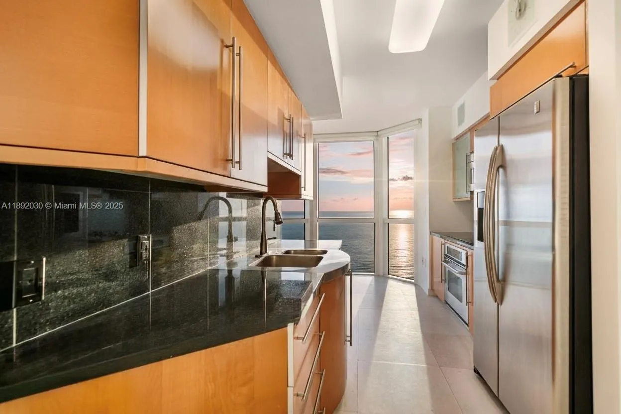 6365 Collins Ave, #2901
