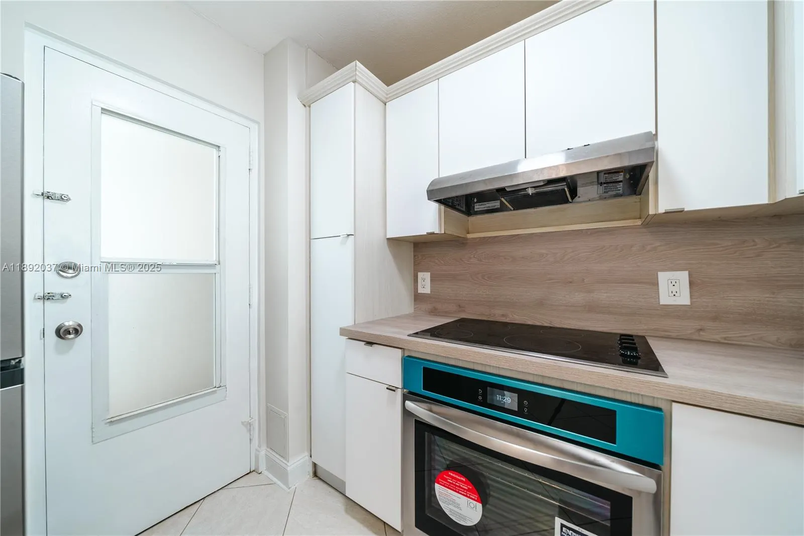 2555 NE 11th St, #310