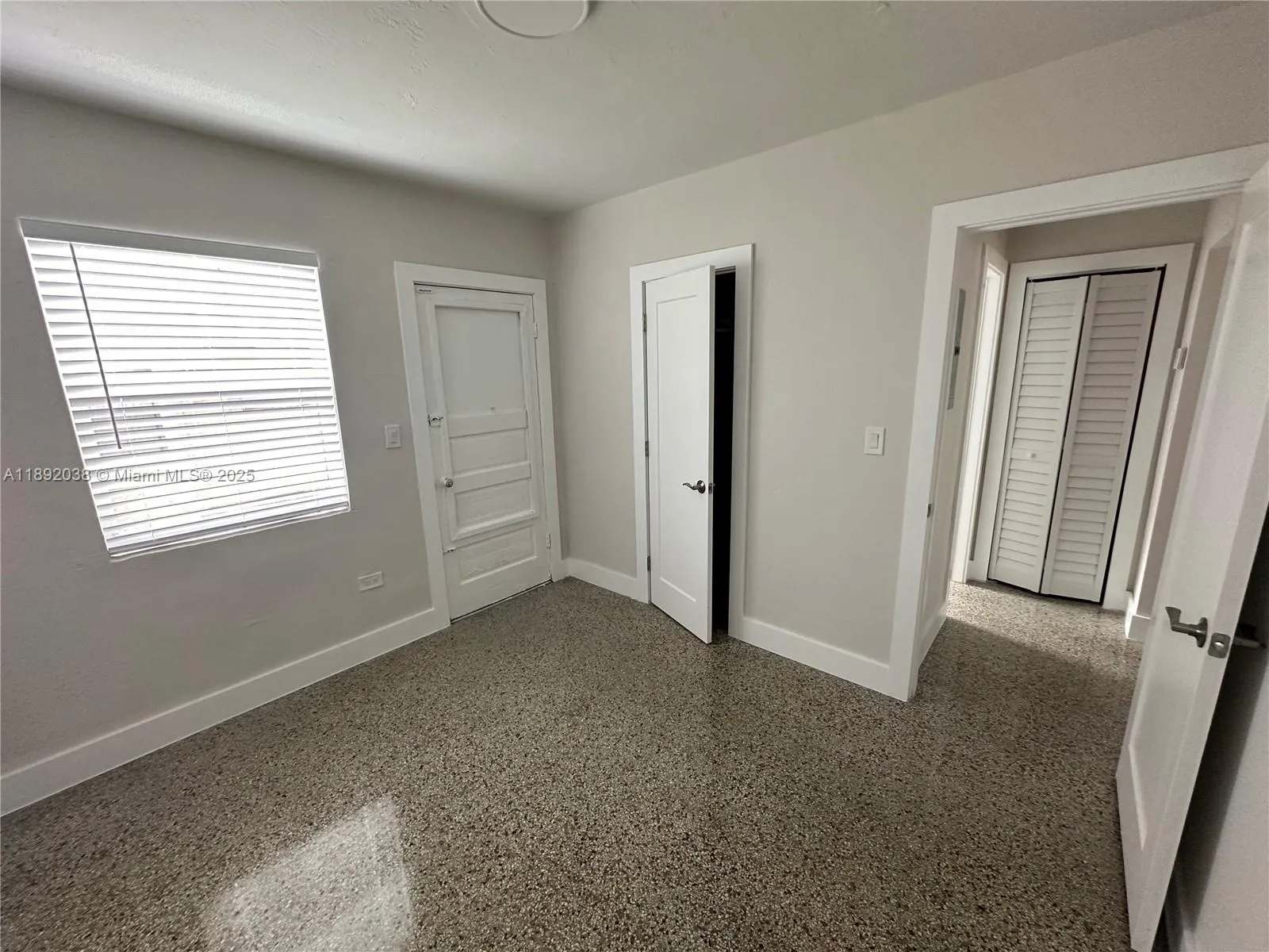 211 SW 18th Ave, #2