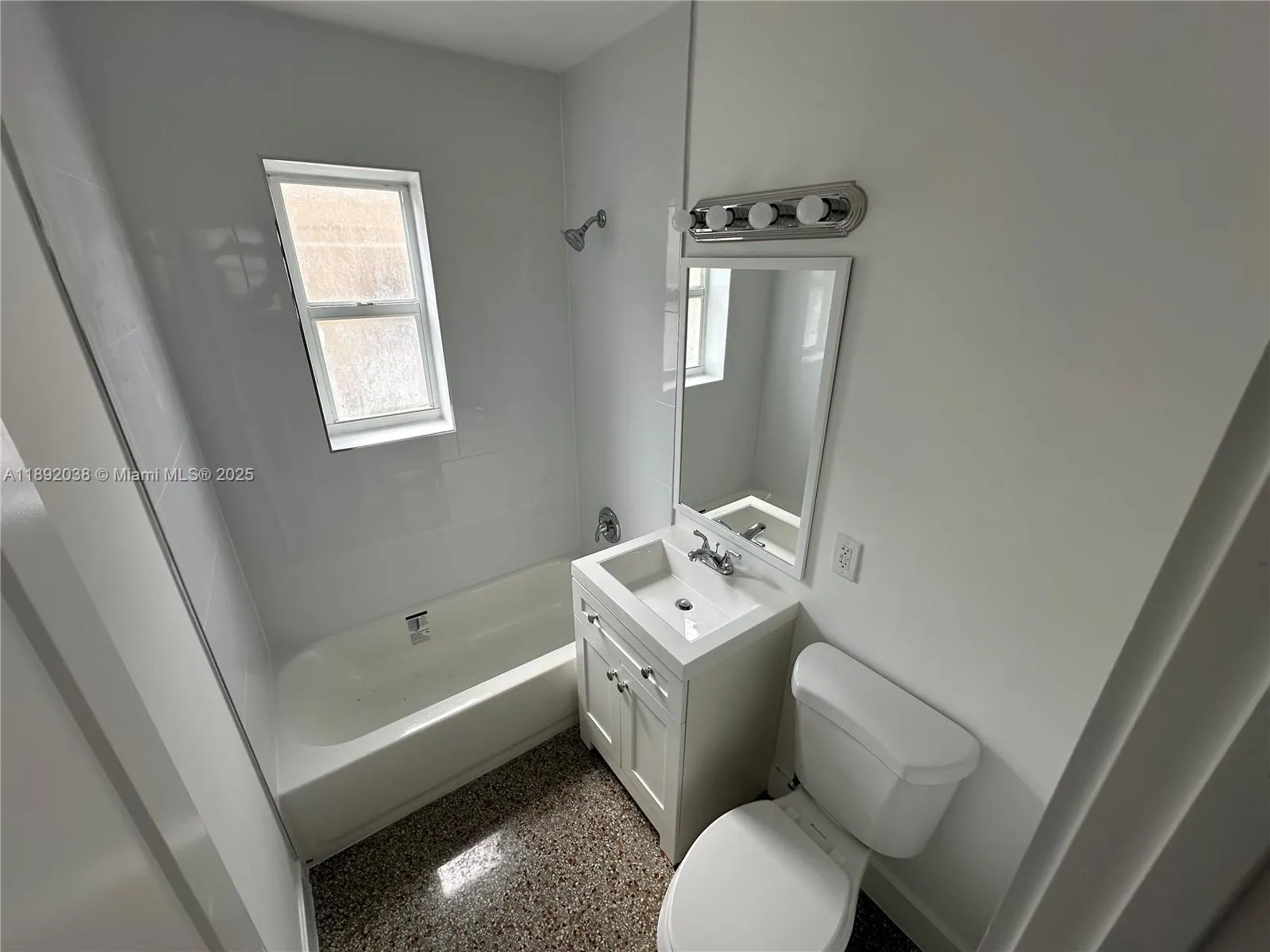 211 SW 18th Ave, #2