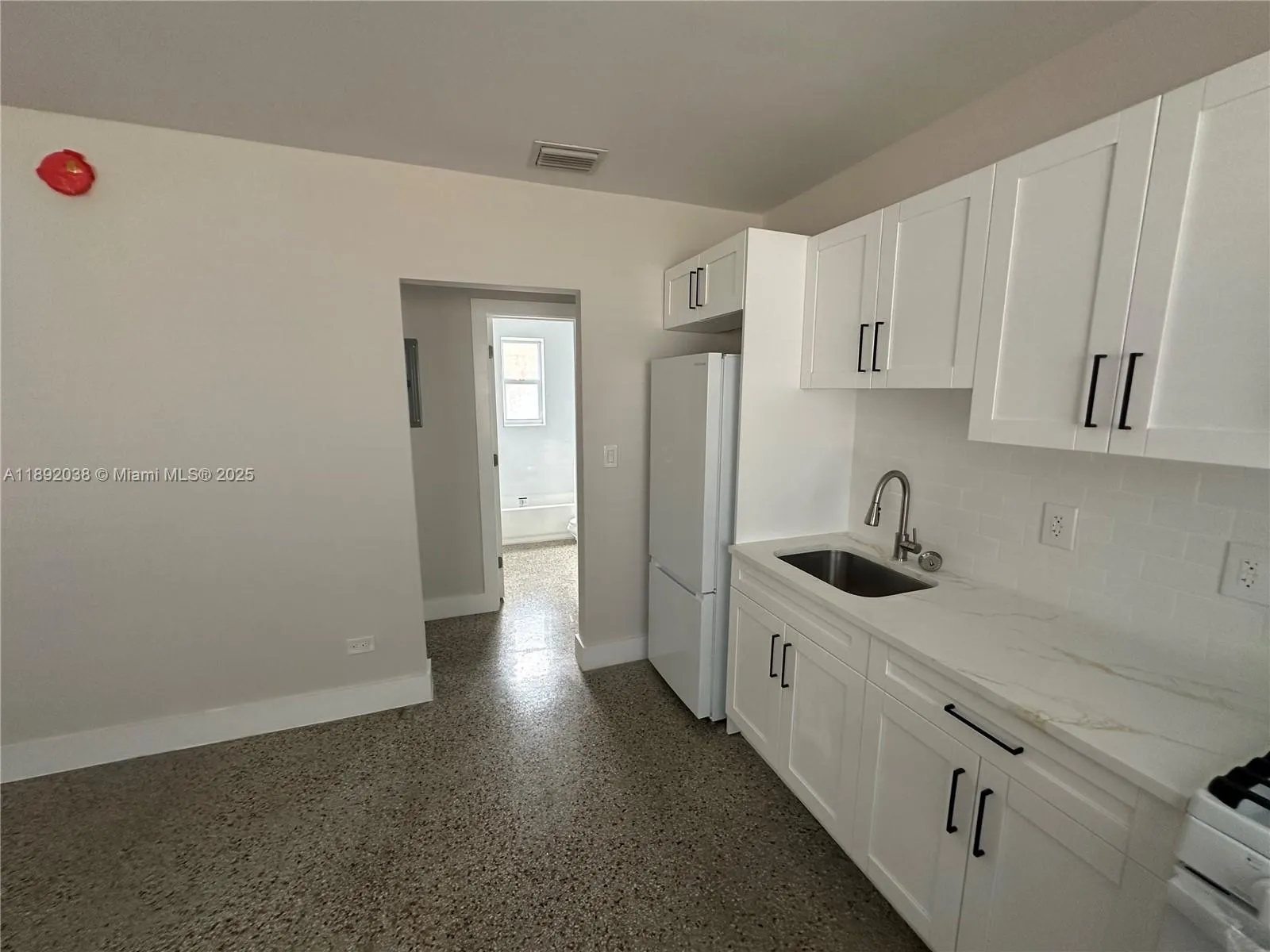 211 SW 18th Ave, #2