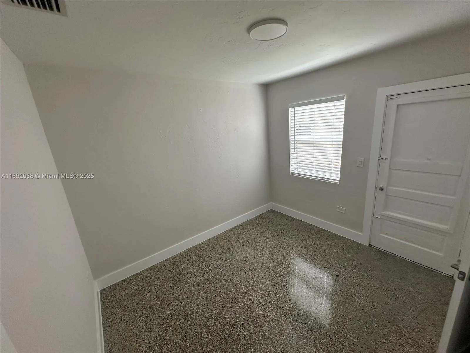 211 SW 18th Ave, #2