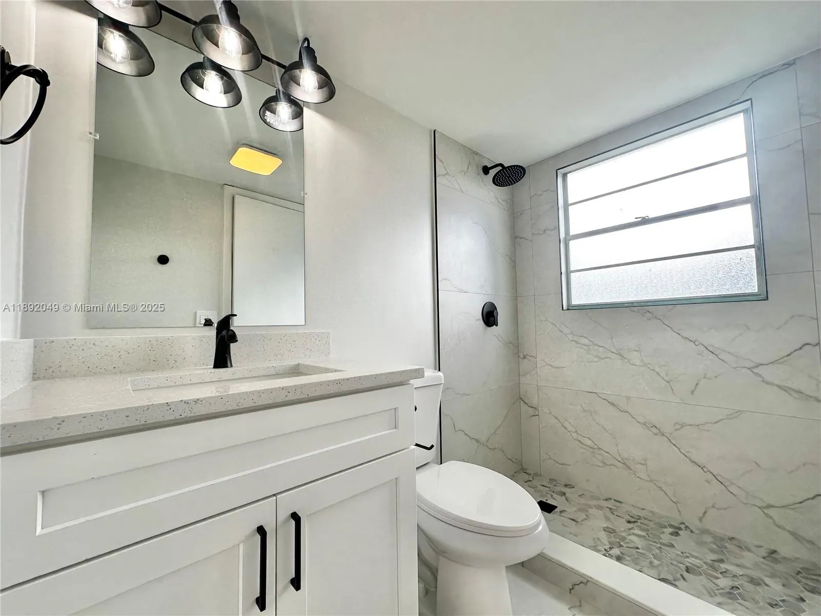 213 Oakridge  N, #213