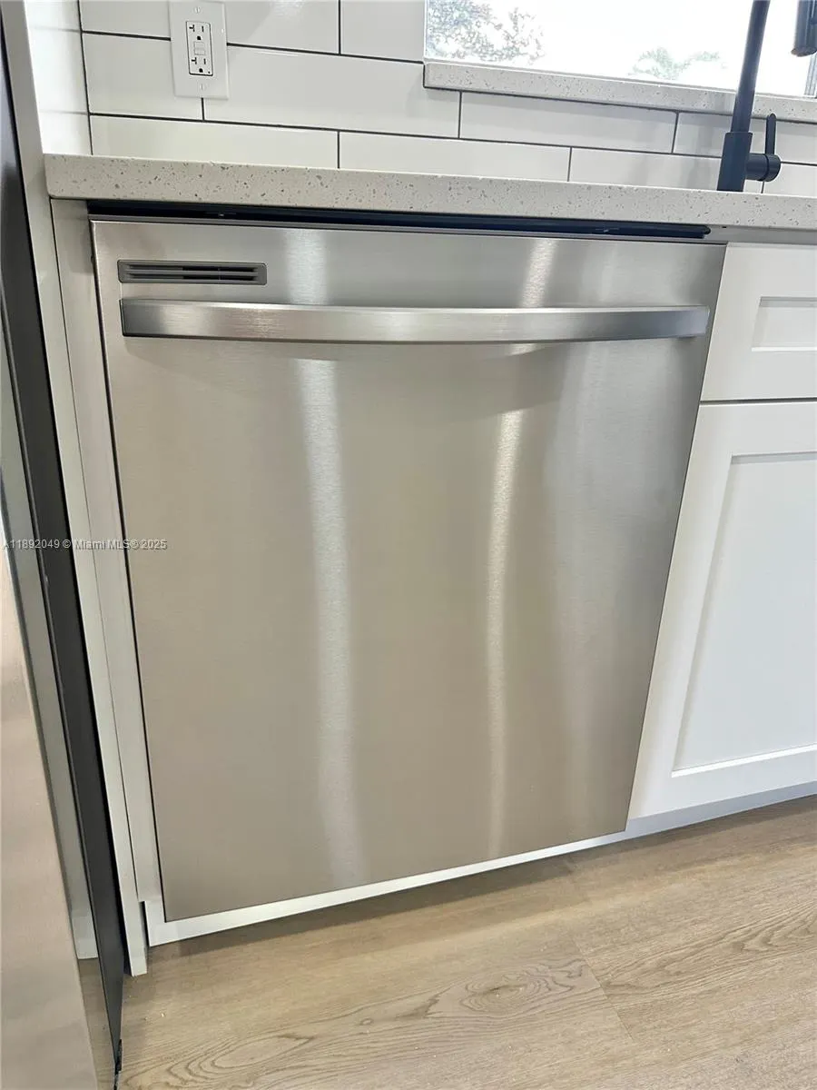 213 Oakridge  N, #213