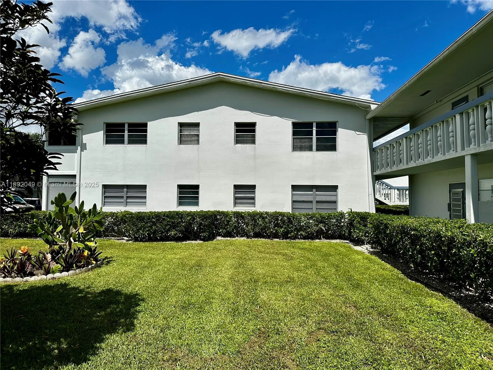 213 Oakridge  N, #213